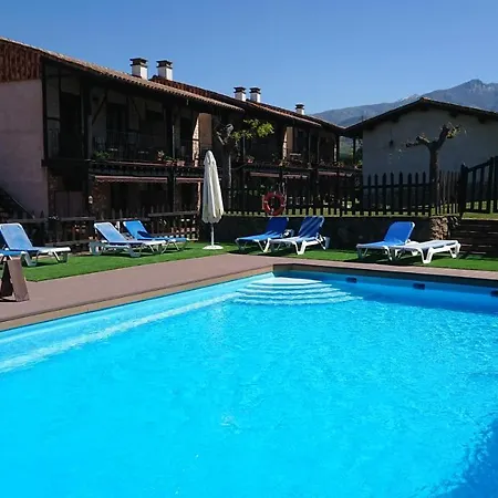 Rurales El Canchal De La Gallina: Rustic Retreat With Jacuzzi & Heated Pool Country house *