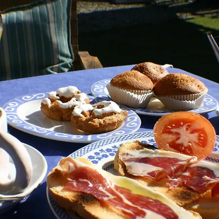 Rurales El Canchal De La Gallina: Rustic Retreat With Jacuzzi & Heated Pool