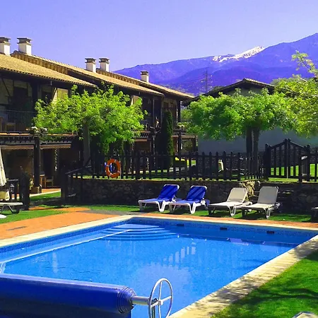 El Canchal De La Gallina -cafeteria -aparcamiento Gratis - Jacuzzi - Piscina De Agua Caliente Abierta Hasta El 12 De Octubre Hervás
