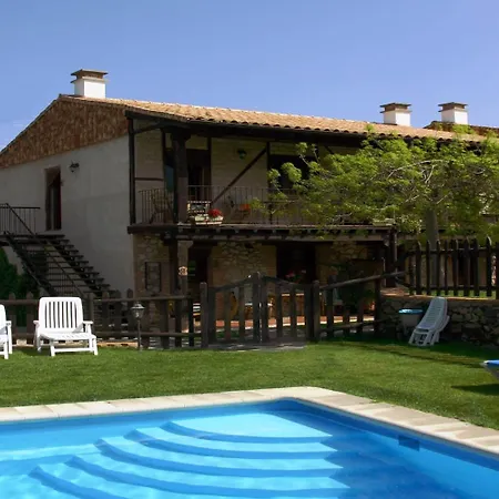 El Canchal De La Gallina -Cafeteria -Aparcamiento Gratis - Jacuzzi - Piscina De Agua Caliente Abierta Hasta El 12 De Octubre
