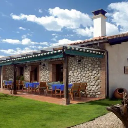 El Canchal De La Gallina -cafeteria -aparcamiento Gratis - Jacuzzi - Piscina De Agua Caliente Abierta Hasta El 12 De Octubre 乡村民宿 *