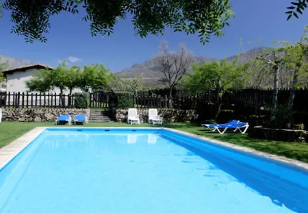 Rurales El Canchal De La Gallina: Rustic Retreat With Jacuzzi & Heated Pool *