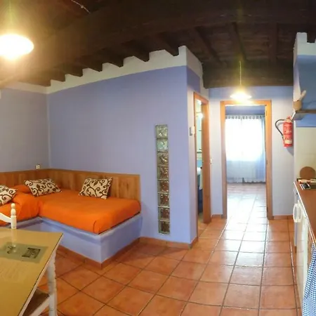El Canchal De La Gallina -cafeteria -aparcamiento Gratis - Jacuzzi - Piscina De Agua Caliente Abierta Hasta El 12 De Octubre Hervás