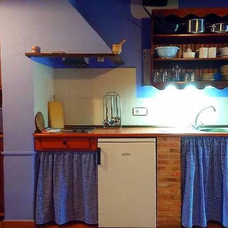 Rurales El Canchal De La Gallina: Rustic Retreat With Jacuzzi & Heated Pool Hervas