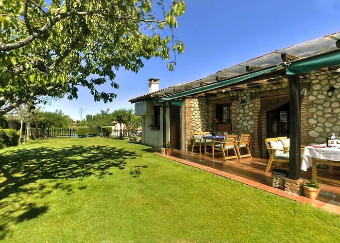 Séjour à la campagne Rurales El Canchal De La Gallina: Rustic Retreat With Jacuzzi & Heated Pool *