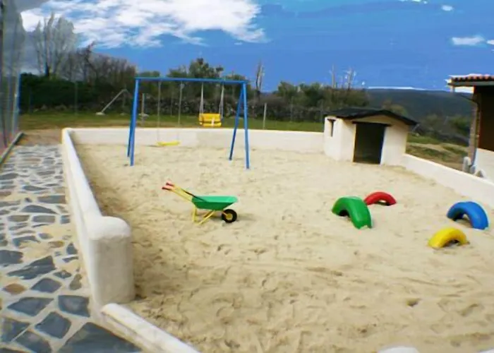 Séjour à la campagne Rurales El Canchal De La Gallina: Rustic Retreat With Jacuzzi & Heated Pool *