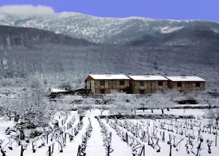 Séjour à la campagne Rurales El Canchal De La Gallina: Rustic Retreat With Jacuzzi & Heated Pool